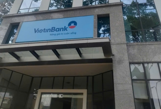 Tổng vệ sinh trụ sở Vietinbank
